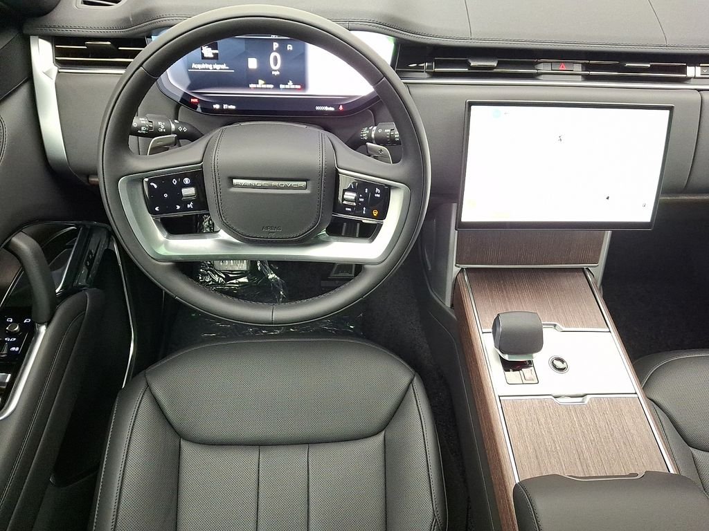 New 2026 Santorini Black Land Rover SE image 9