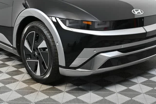 New 2026 Abyss Black Hyundai Limited image 12