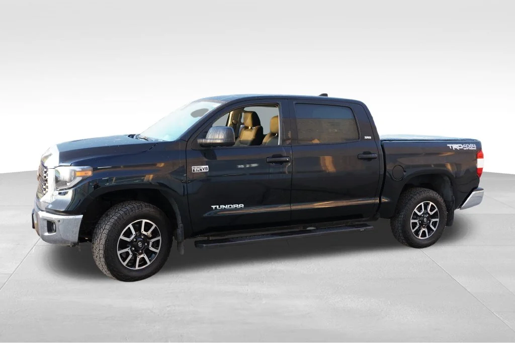 Used 2021 Midnight Black Metallic Toyota SR5 image 10