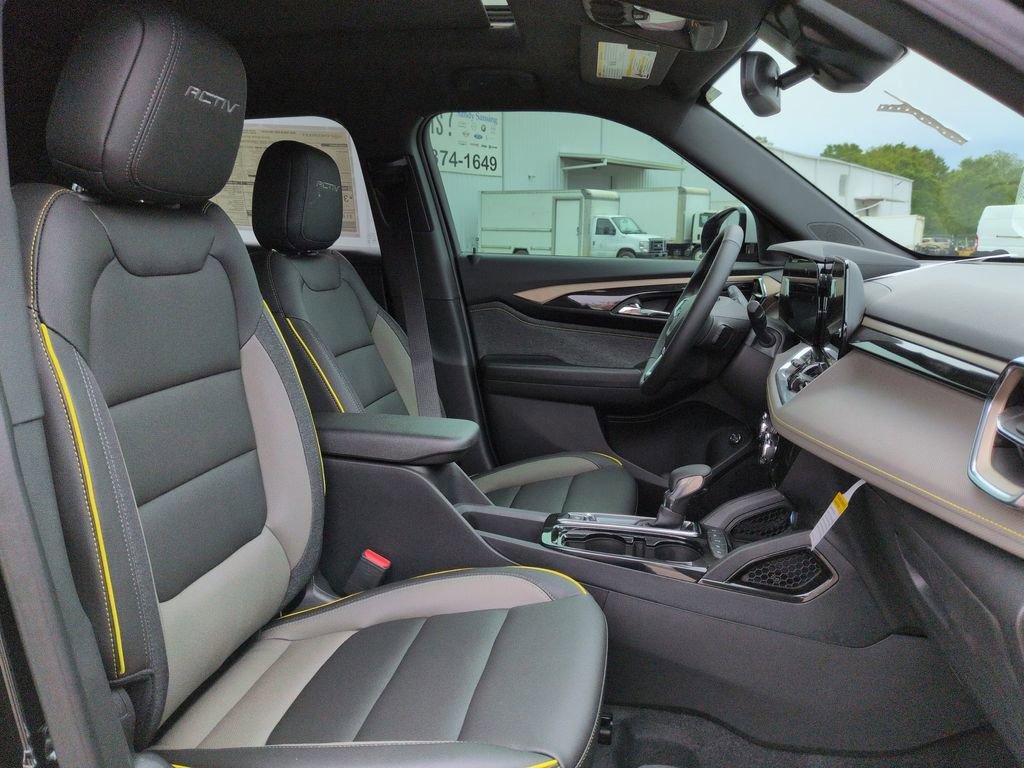 New 2026 Mosaic Black Metallic Chevrolet ACTIV image 28
