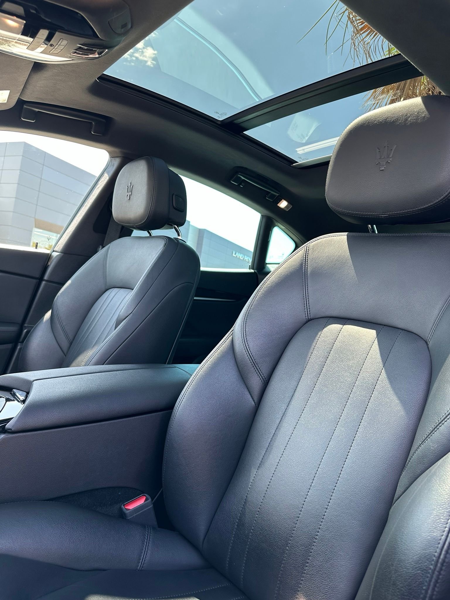 Used 2019 Nero Maserati Base image 16