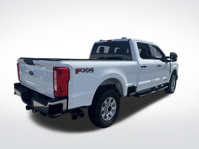 Used 2023 Oxford White Ford XLT image 6