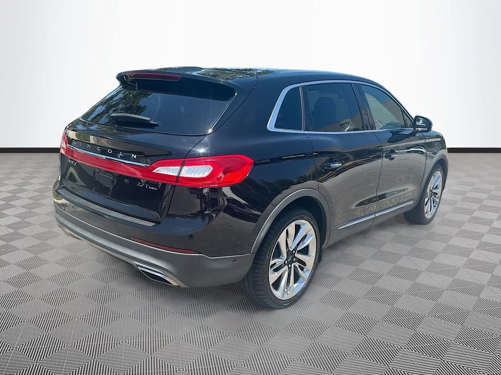 Used 2018 Black Lincoln Reserve image 6