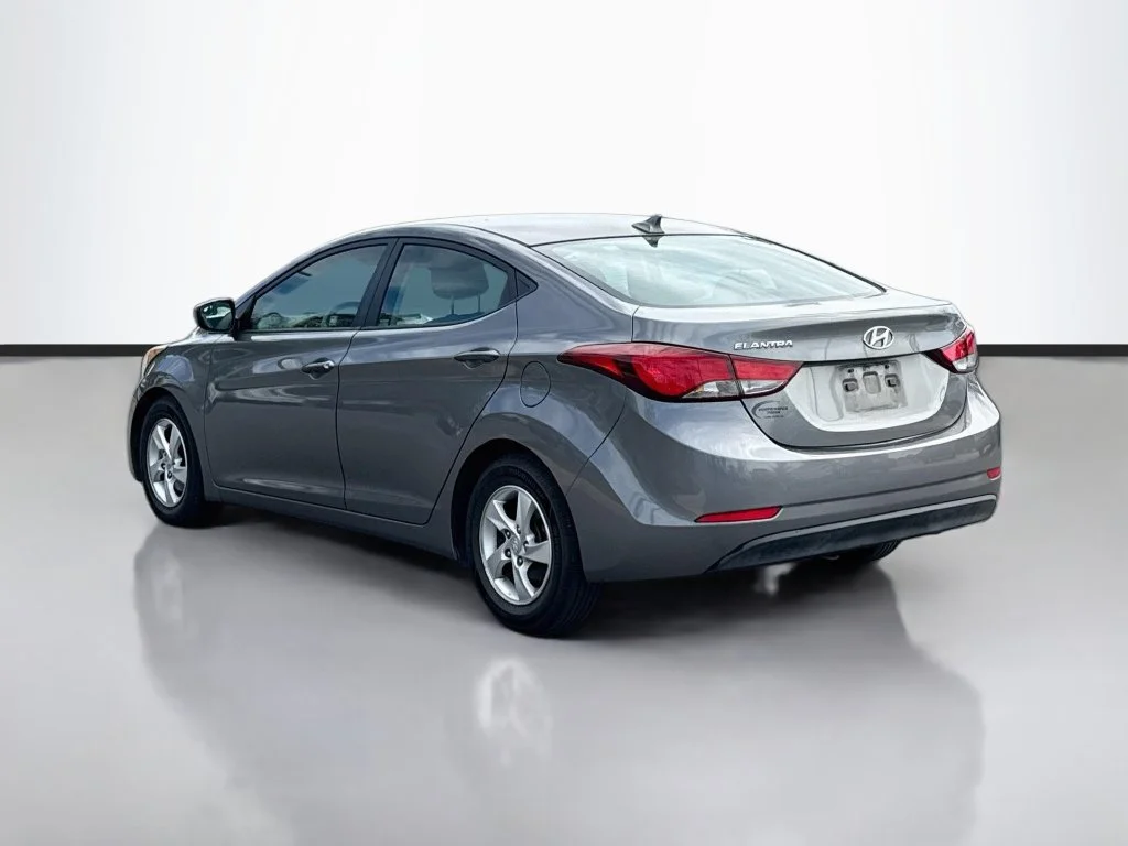 Used 2014 Harbor Gray Metallic Hyundai SE image 5