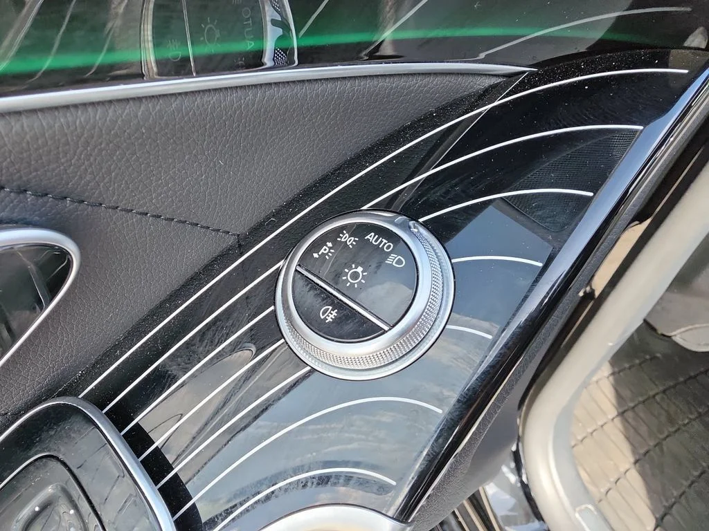 Used 2023 Black Mercedes-Benz S 580 image 22