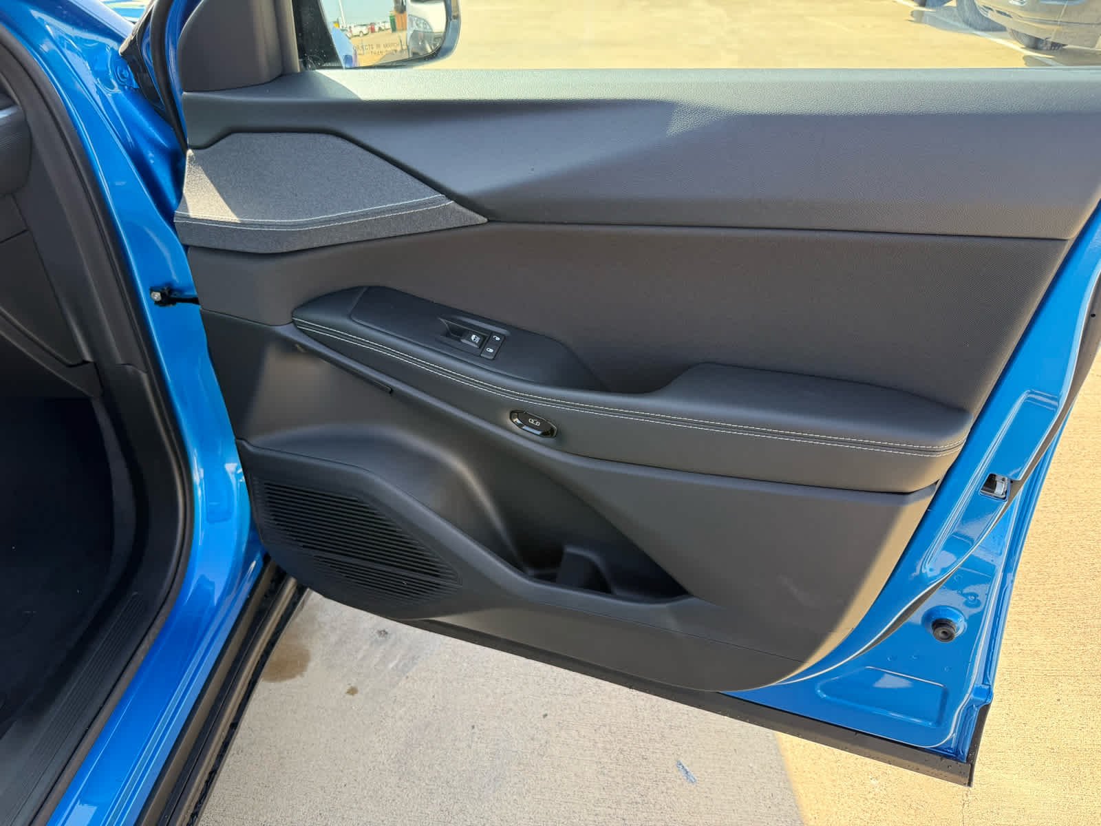 New 2026 Hydro Blue Pearlcoat Jeep Laredo image 26