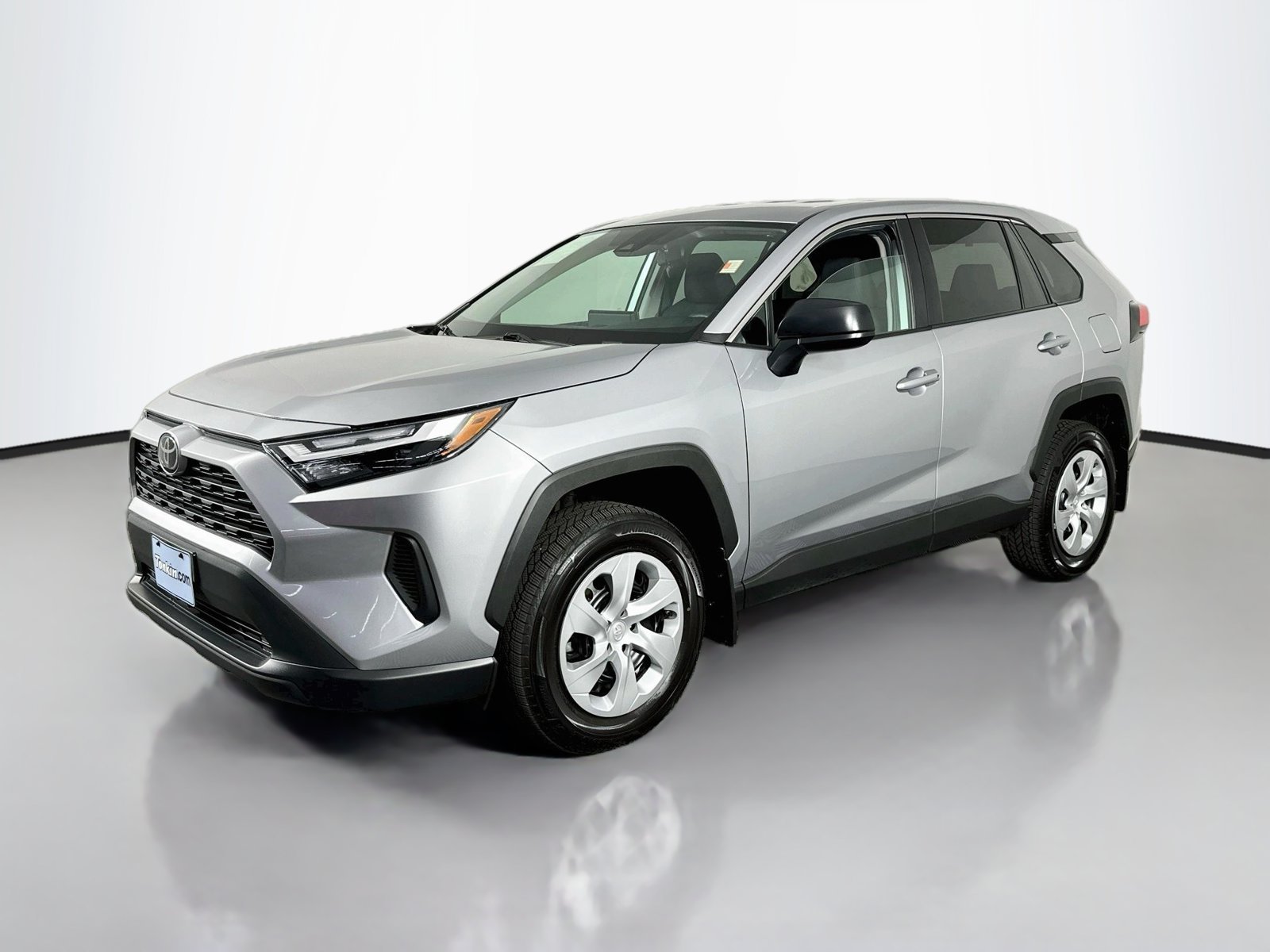 Used 2025 Silver Sky Metallic Toyota LE image 4