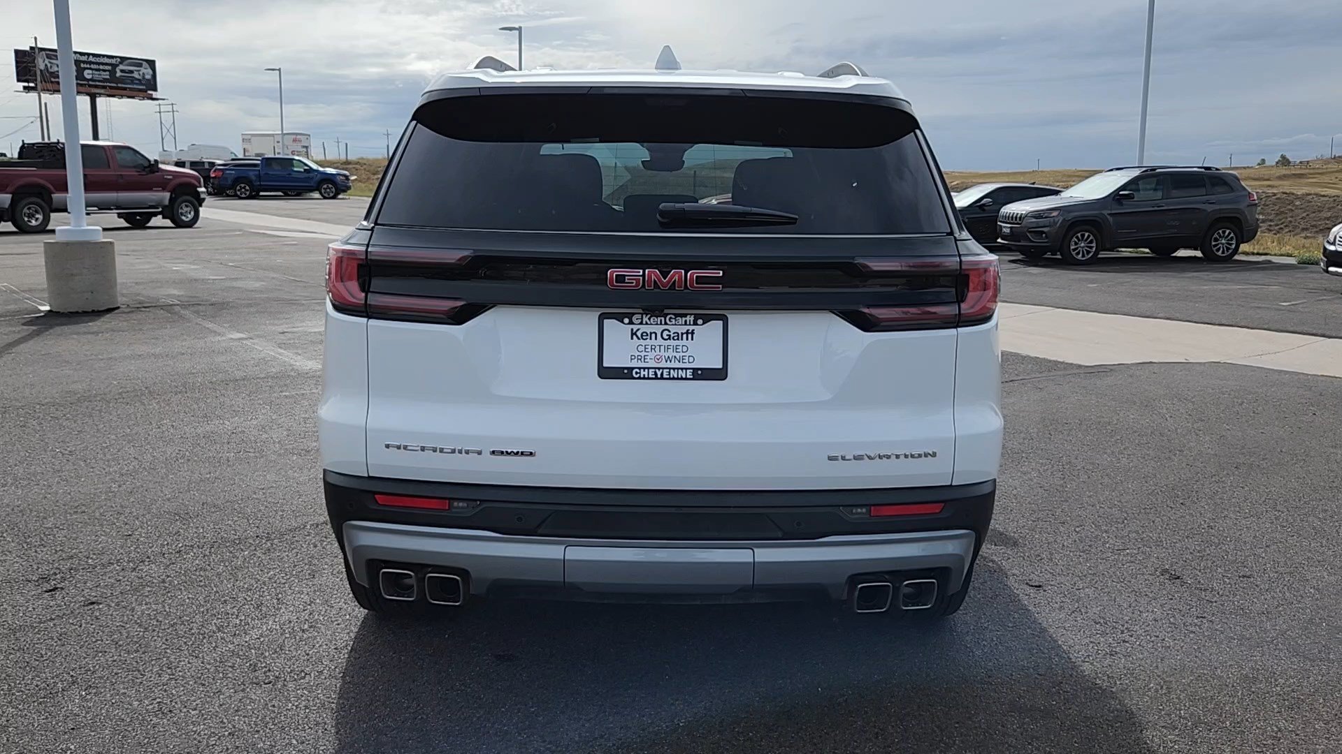 Used 2026 Summit White GMC AWD Elevation image 21