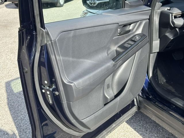 2026 Toyota bZ XLE - Photo 28