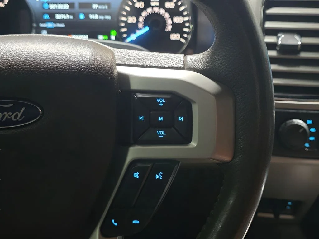 Used 2018 White Platinum Ford King Ranch image 21
