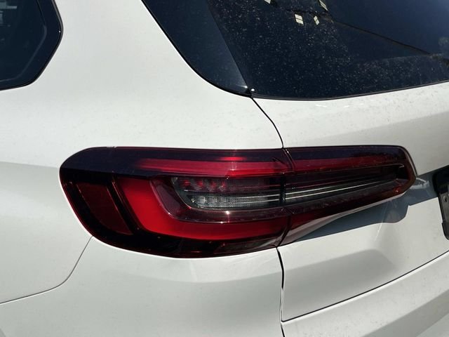 Used 2021 White BMW Base image 8