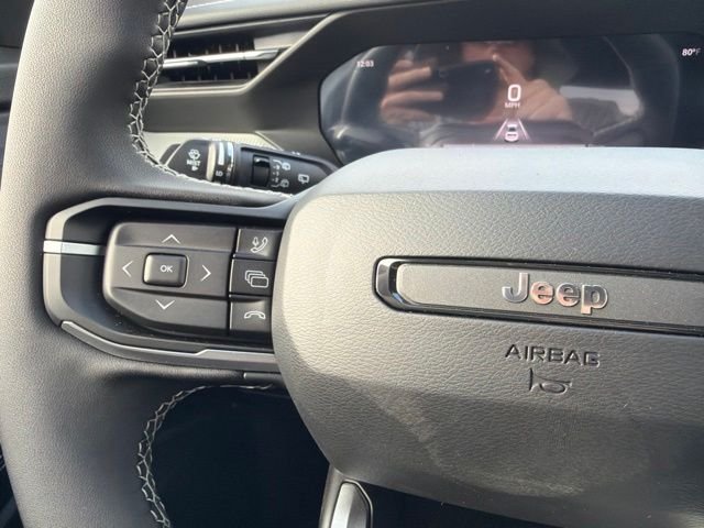 New 2026 Bright White Clear-Coat Exterior Paint Jeep Laredo image 19