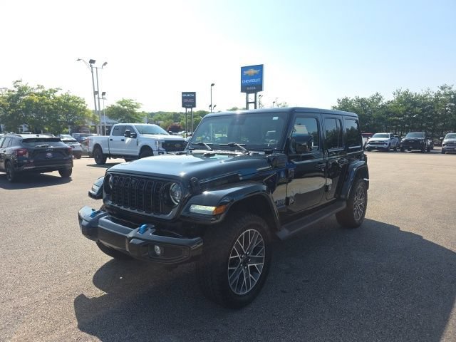 Used 2024 Black Clearcoat Jeep High Altitude image 6