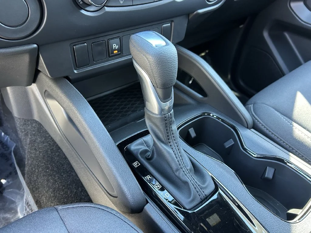 New 2027 Glacier White Nissan Crew Cab SV image 26
