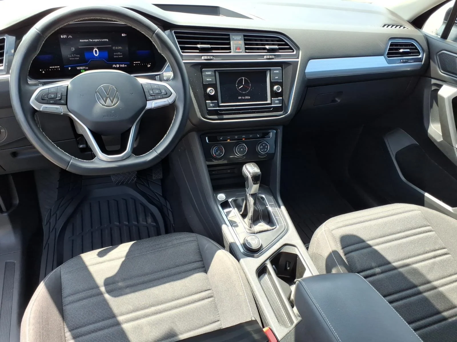 Used 2023  Volkswagen S image 20