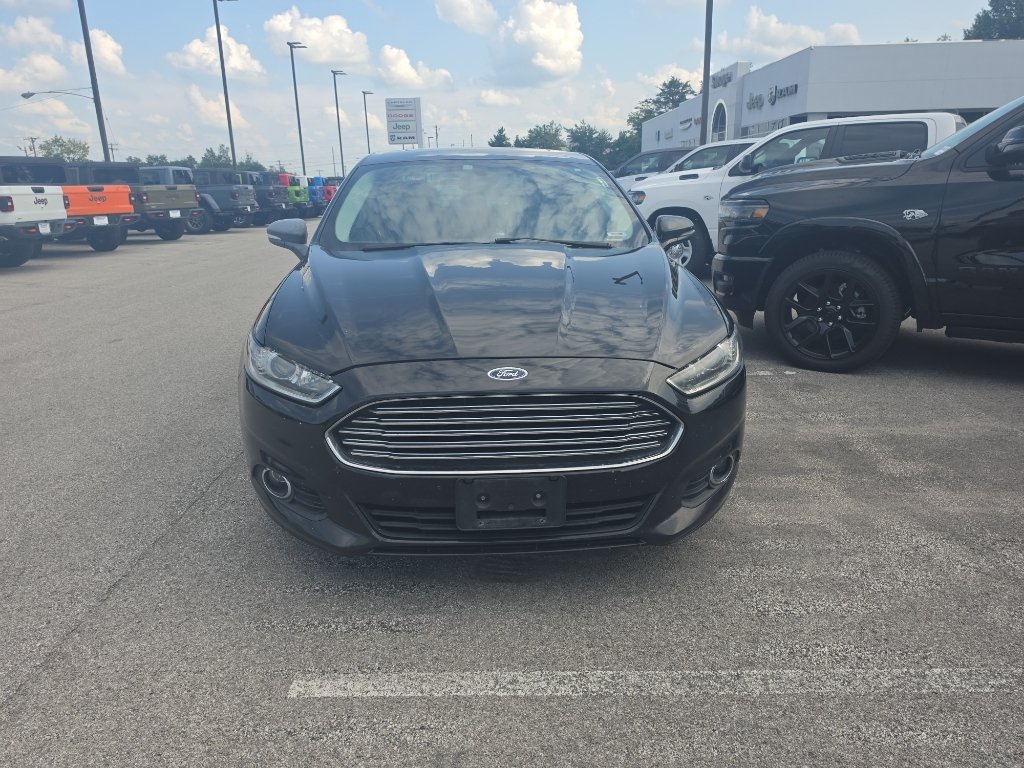 Used 2015 Tuxedo Black Ford SE image 1