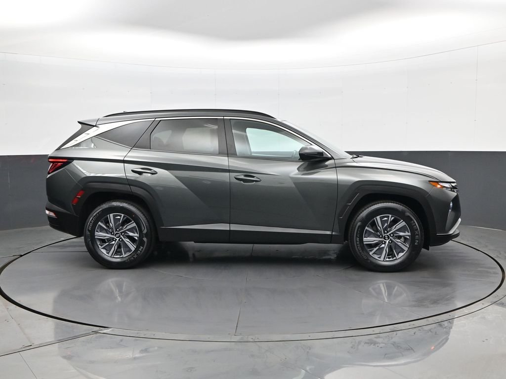 Used 2022 Gray Hyundai Blue image 5