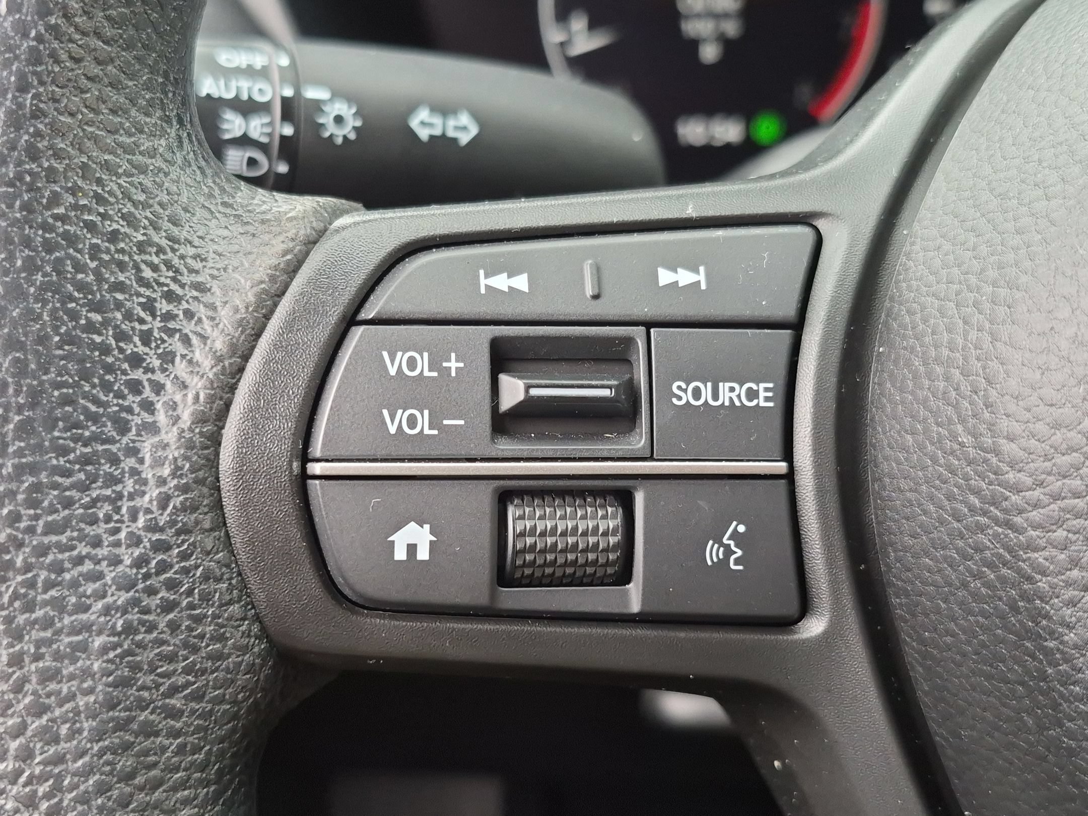 Used 2024 White Honda LX image 16