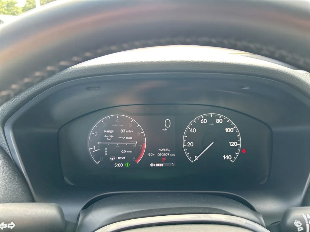 Used 2023 White Honda EX-L image 24