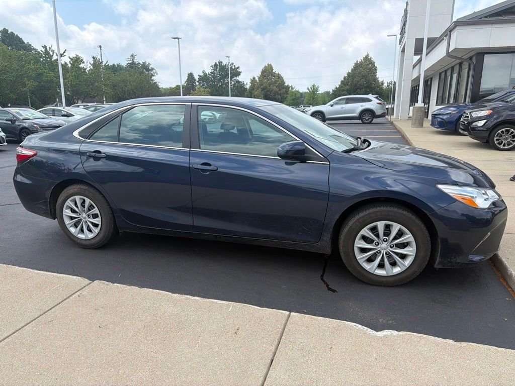Used 2015 Blue Toyota LE image 14