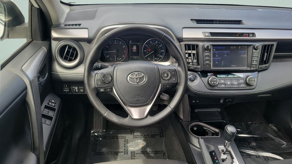 2017 Toyota RAV4 XLE - Photo 12