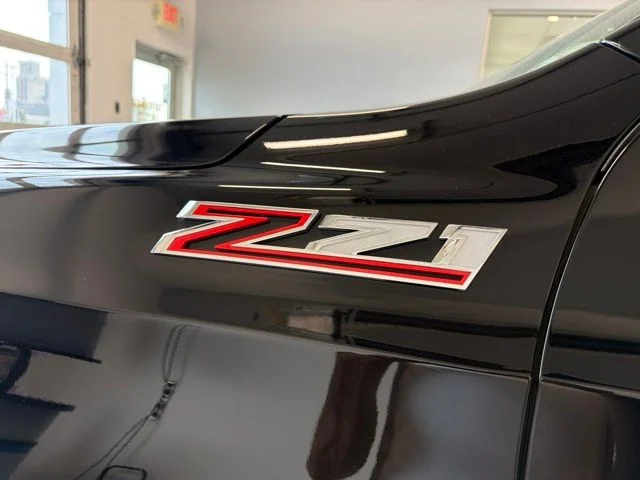 2023 Chevrolet Suburban Z71 - Photo 11