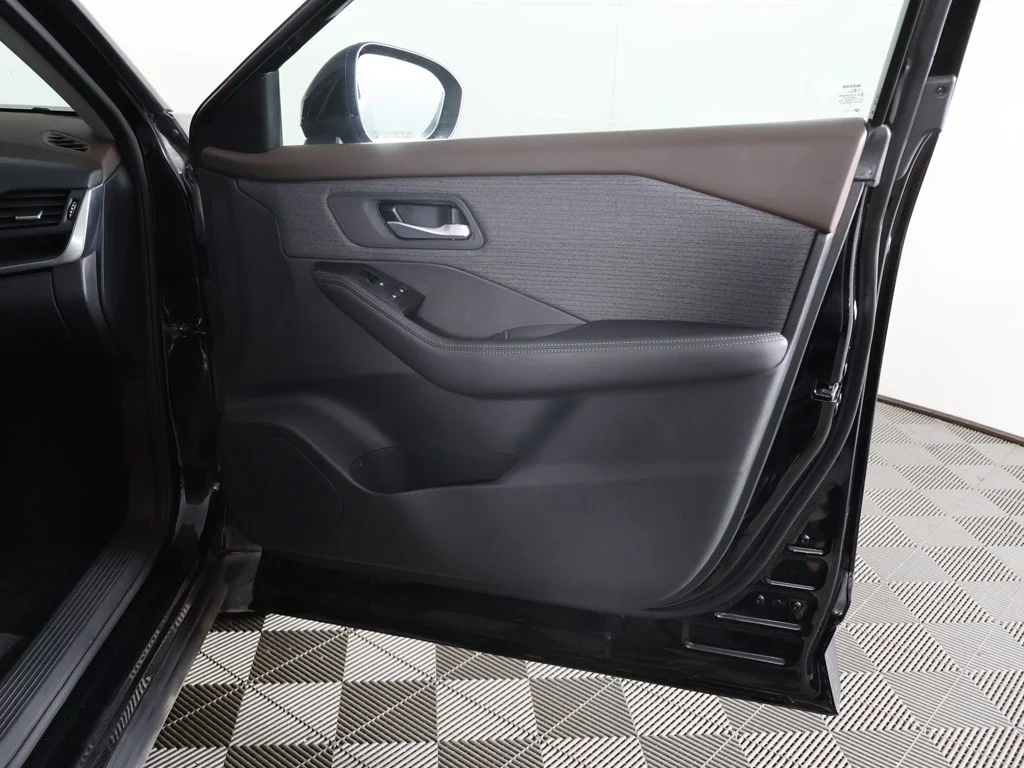 Used 2023 Black Nissan SV image 21