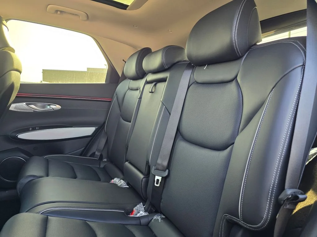 New 2026 Blue Genesis 2.5T Select image 19
