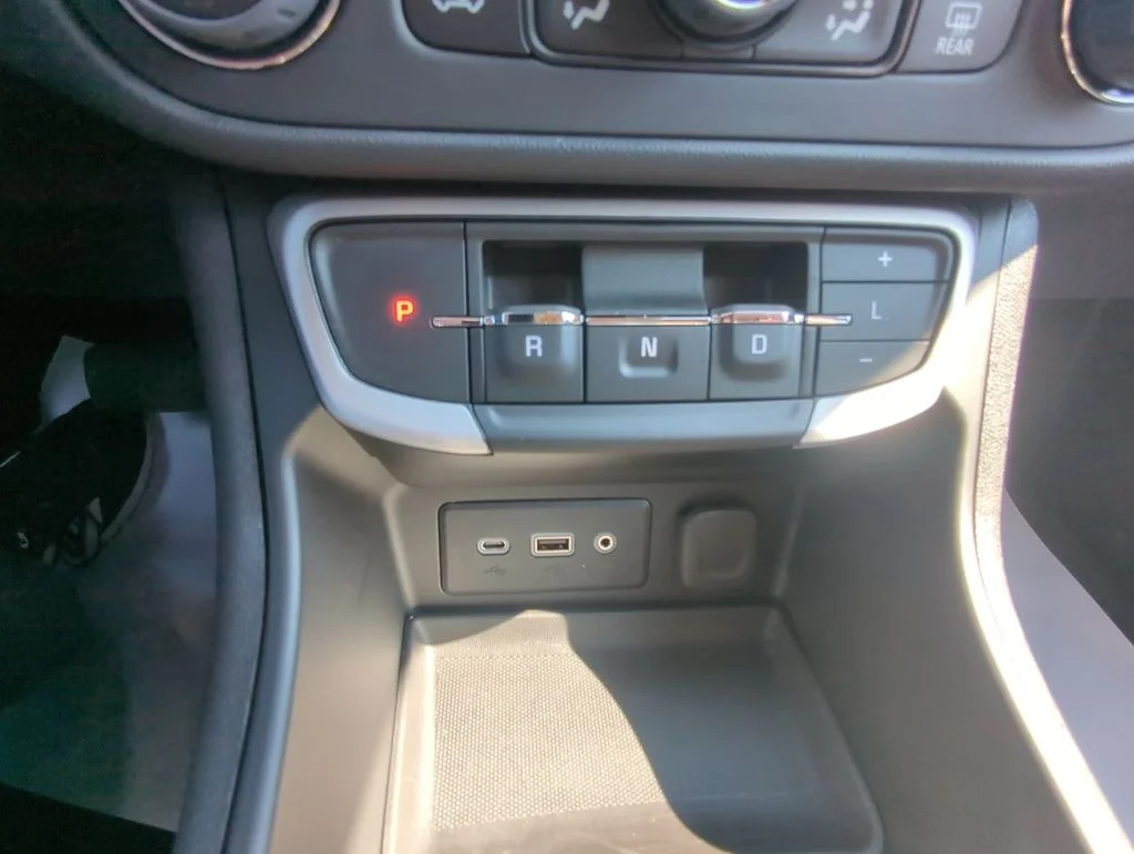 Used 2023 Blue GMC SLE image 20
