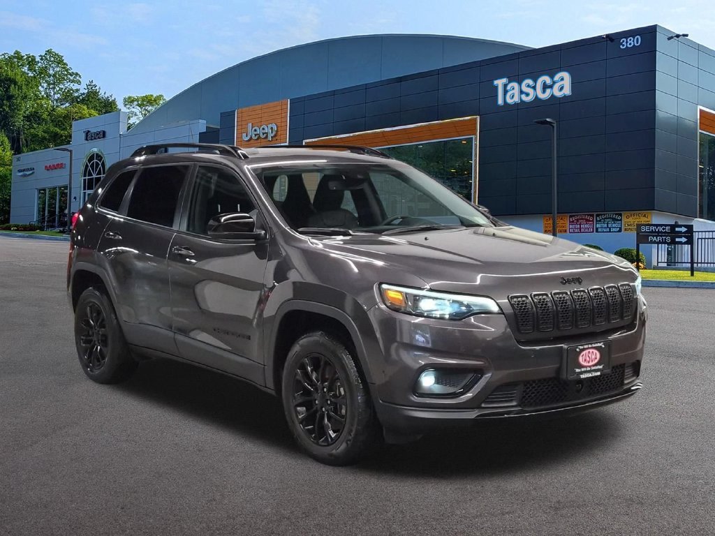Used 2023 Gray Jeep Altitude image 1