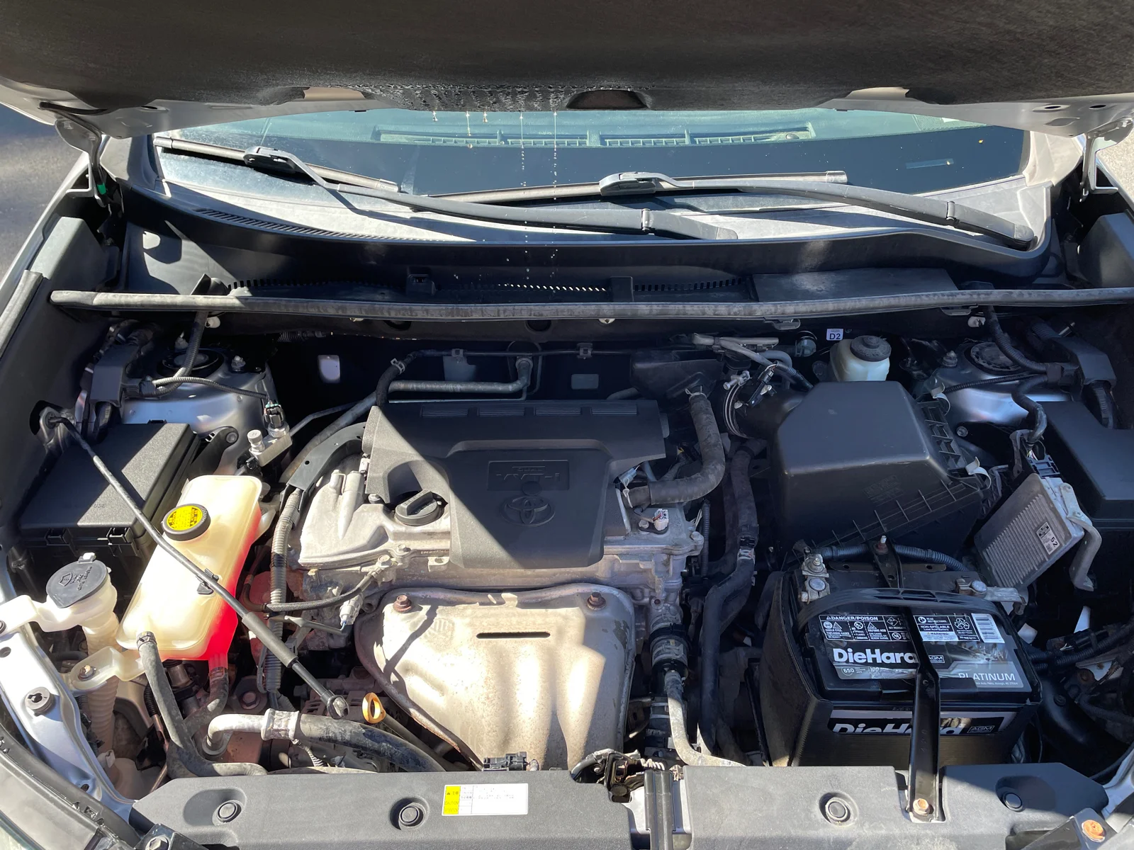 Used 2016 Silver Sky Metallic Toyota XLE image 27