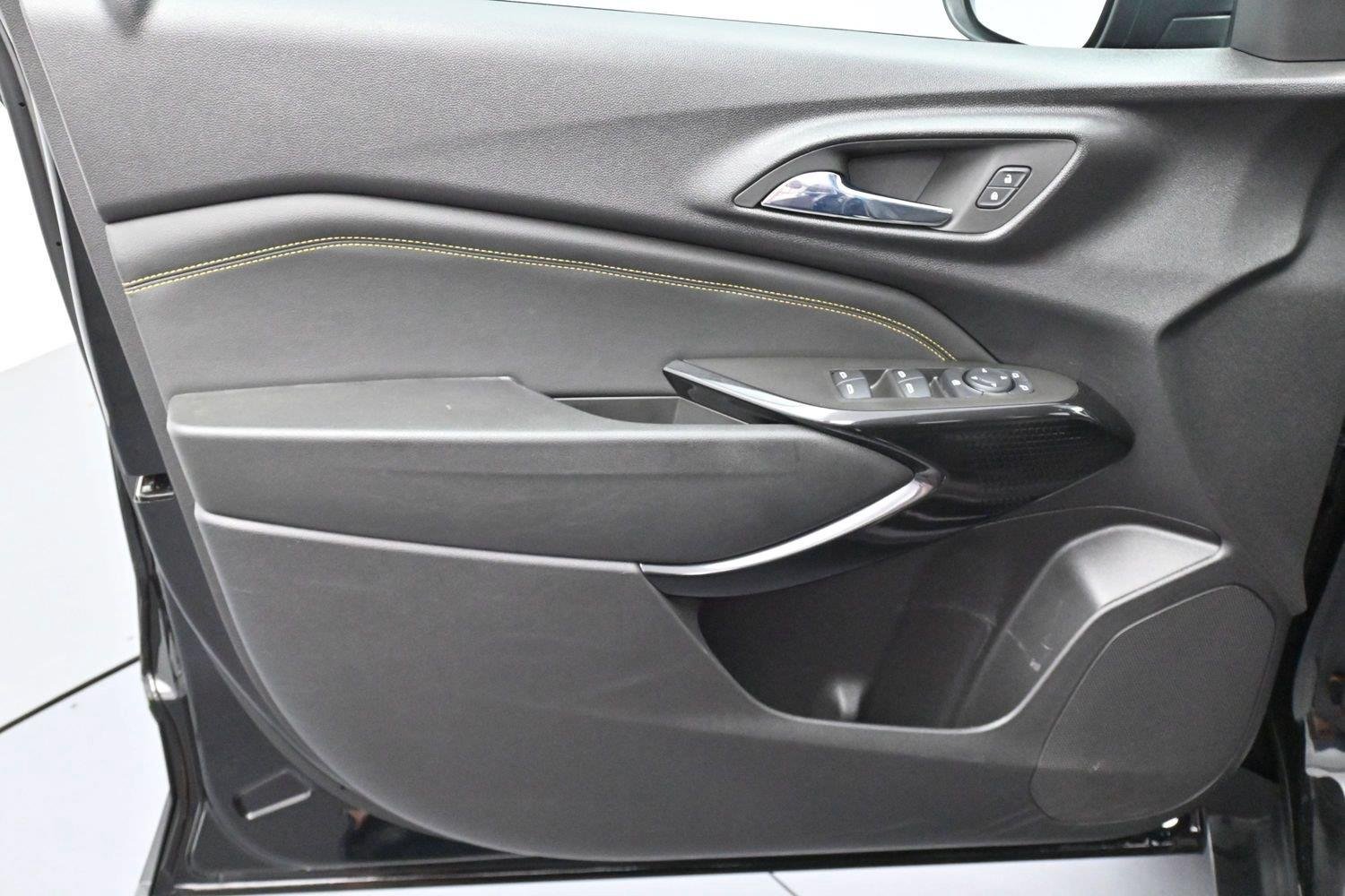 Used 2024 Mosaic Black Metallic Chevrolet LT image 10