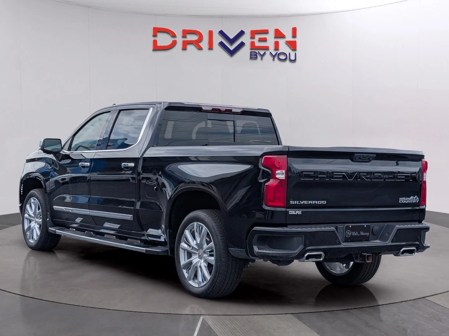 Used 2024 Black Chevrolet High Country image 3