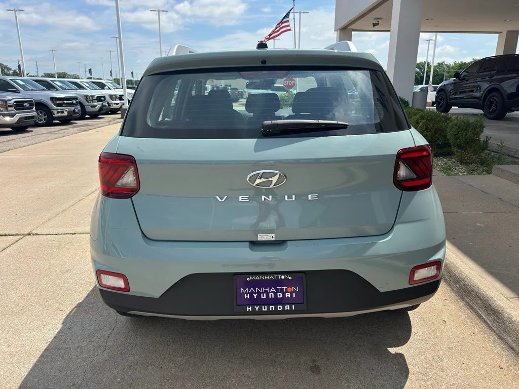 Used 2025 Mirage Green Hyundai SEL image 9