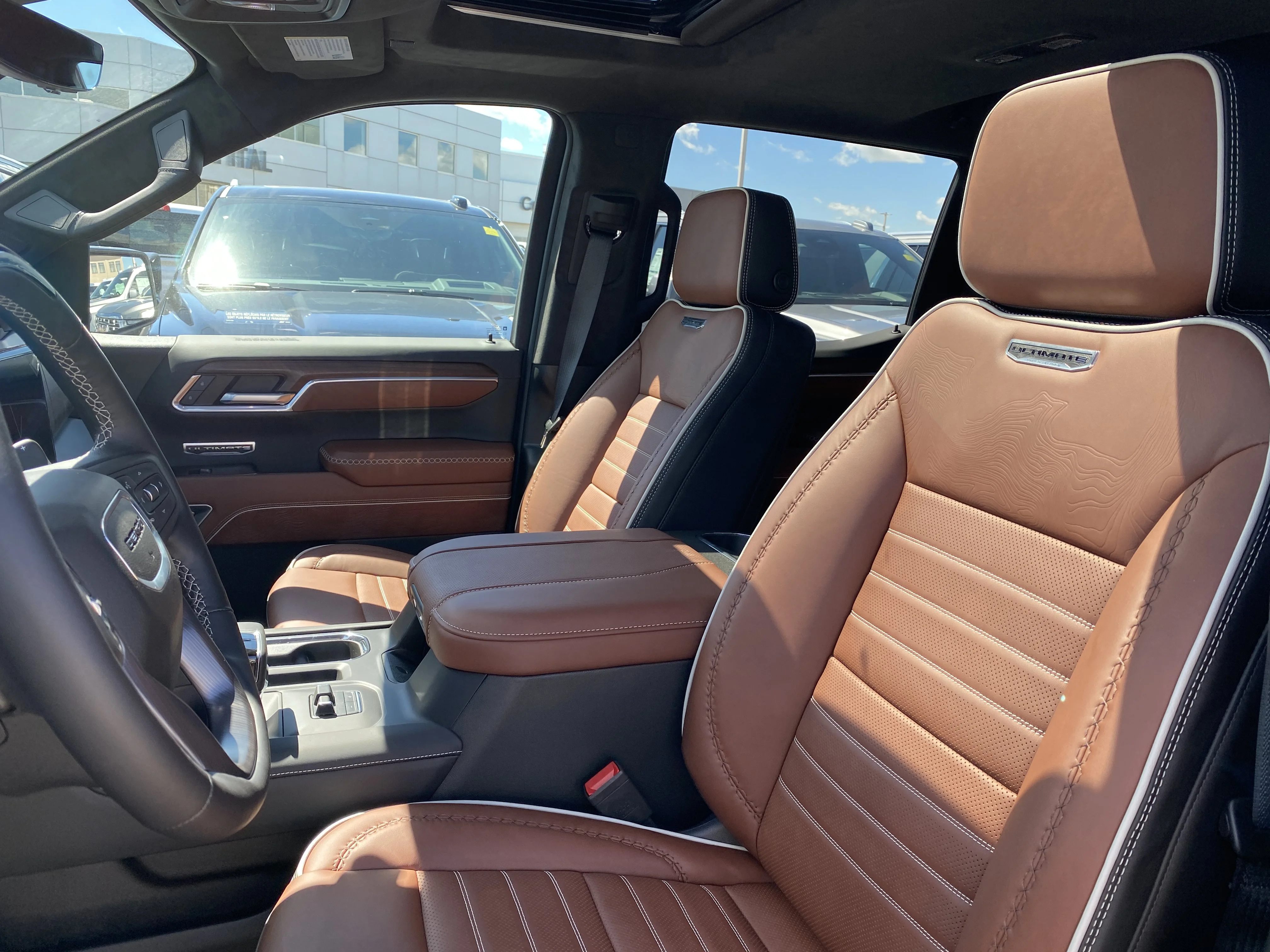 New 2026 GLACIER WHITE TRICOAT GMC Denali Ultimate image 13