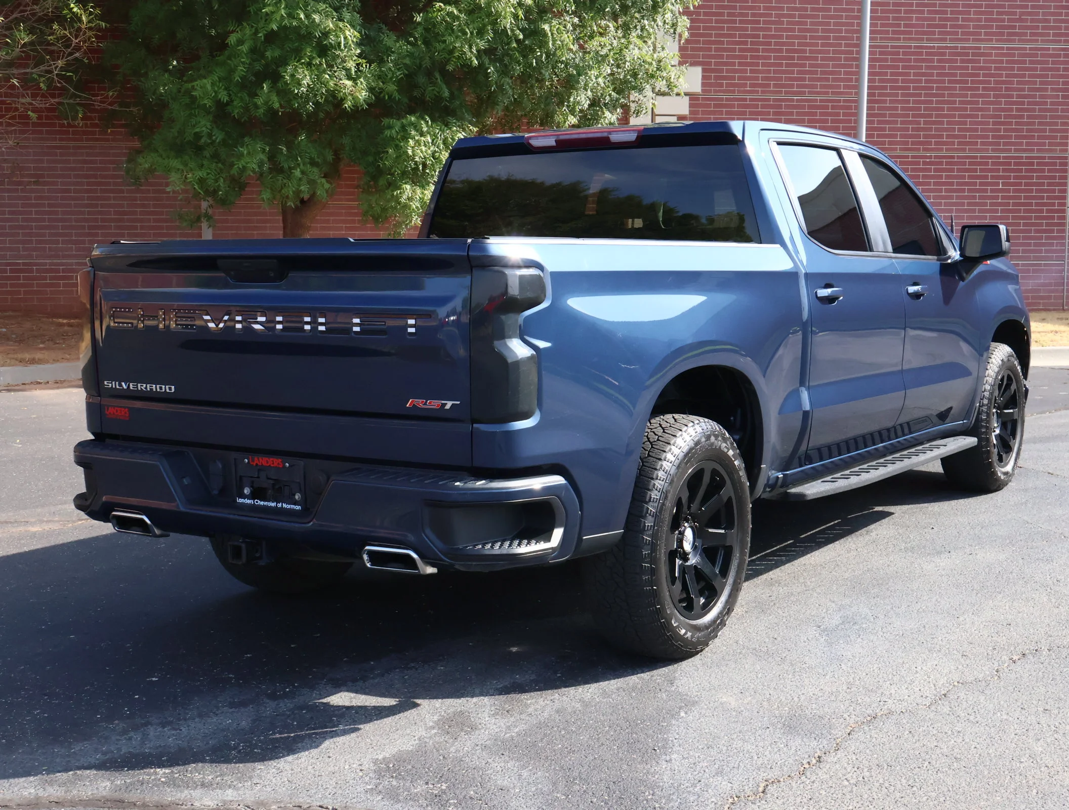 Used 2022 Northsky Blue Metallic Chevrolet RST image 30