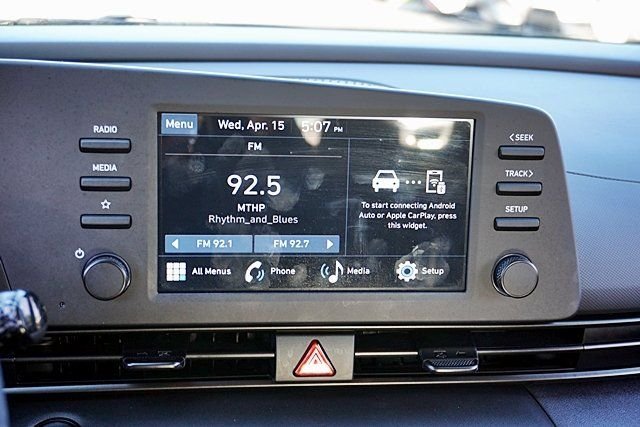 Used 2025 Gray Hyundai SEL Sport image 21