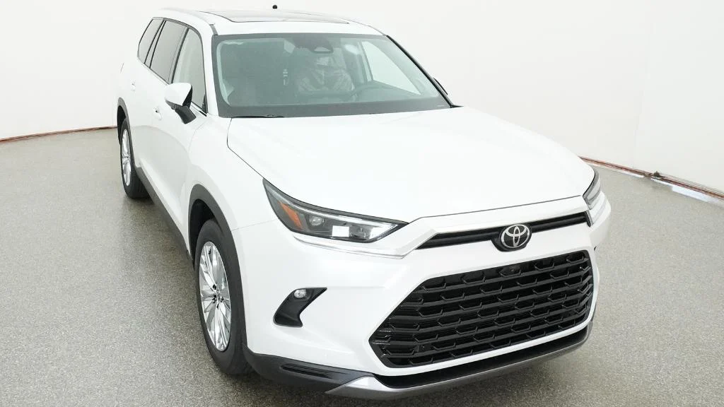 New 2026 Wind Chill Pearl Toyota Platinum image 2