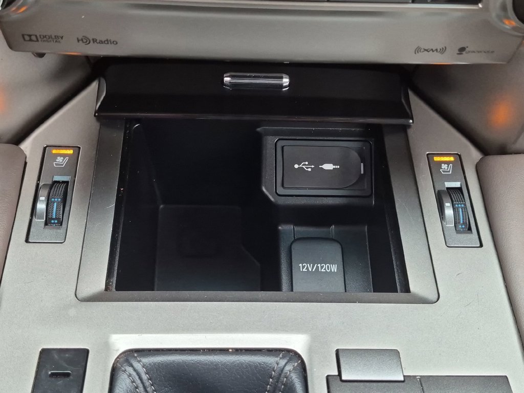 Used 2018 Mica Lexus 460 image 39