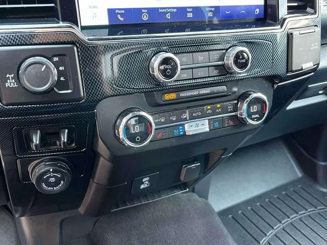 Used 2022 Black Metallic Ford Lariat Eclipse by Sherrod image 33