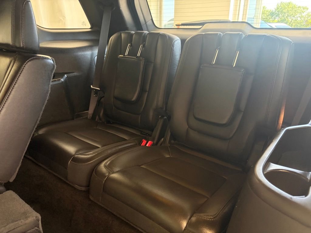 Used 2014 Ingot Silver Ford Limited image 29