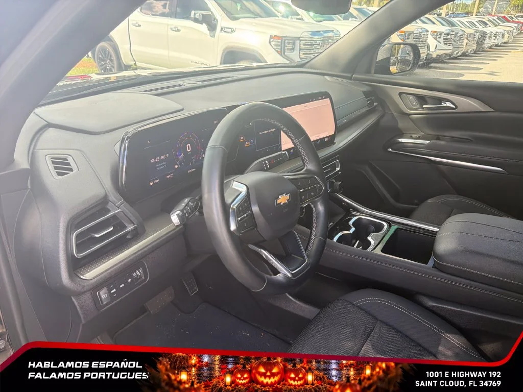 Used 2025 Mosaic Black Metallic Chevrolet LT image 15