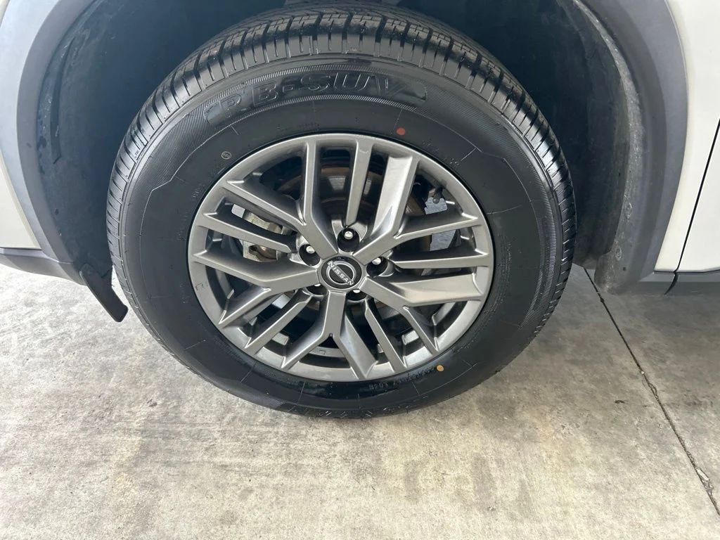 Used 2024 Silver Nissan S image 14
