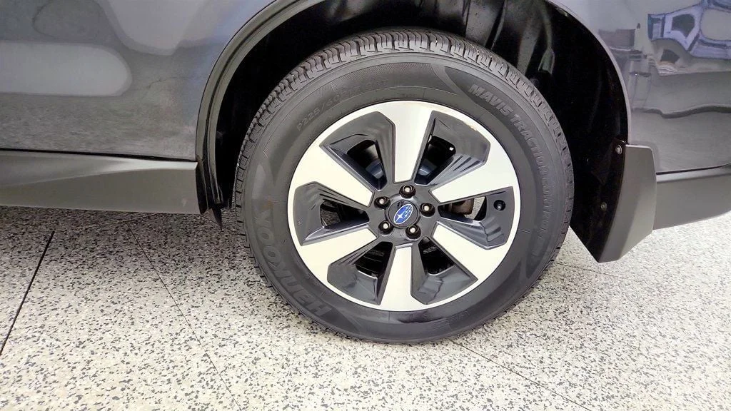 Used 2018 Dark Gray Metallic Subaru 2.5i Limited CVT w/ EyeSight, Navigation & harman/kardon image 9