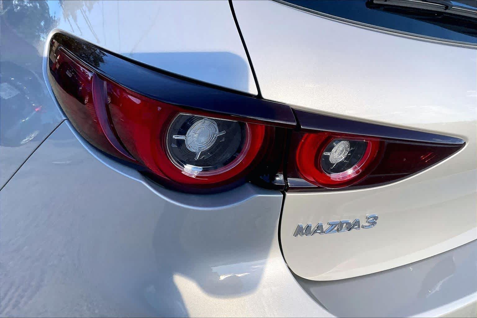 Used 2025 Platinum Quartz Metallic Mazda 2.5 S Select Sport image 28