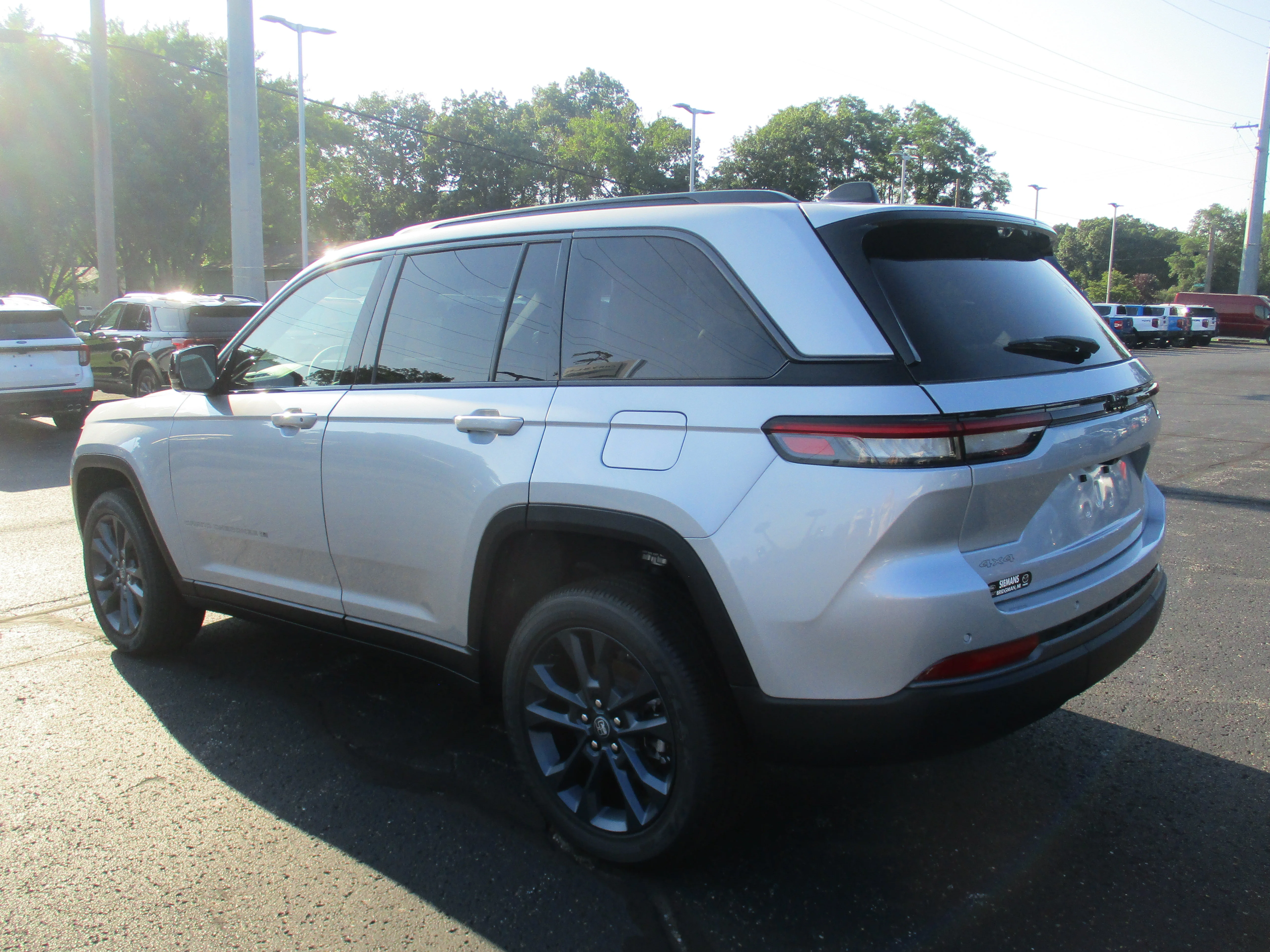 New 2026 Silver Zynith Jeep 85th Anniversary Edition image 30