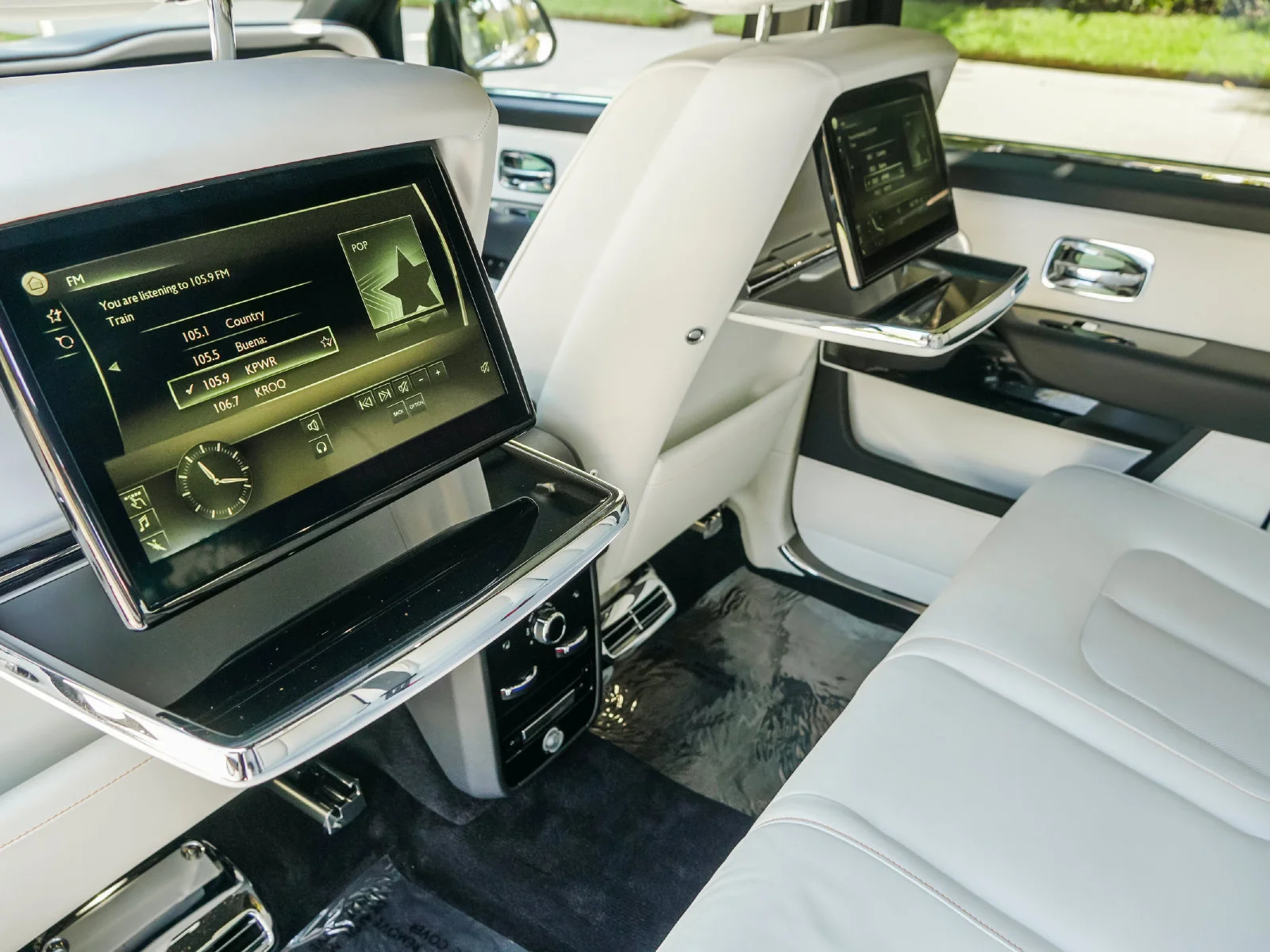 Certified Used 2024 Black Diamond Rolls-Royce  image 26