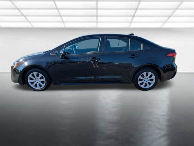 Used 2024  Toyota LE image 25