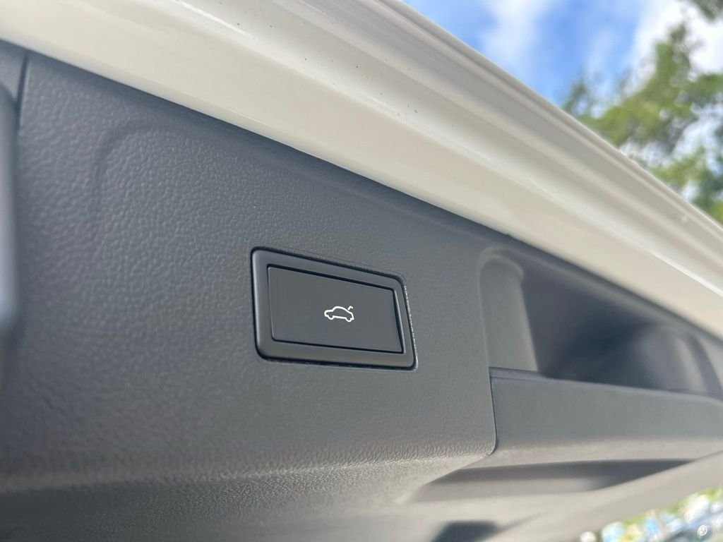 New 2026 White/off-white Volkswagen Peak Edition image 47