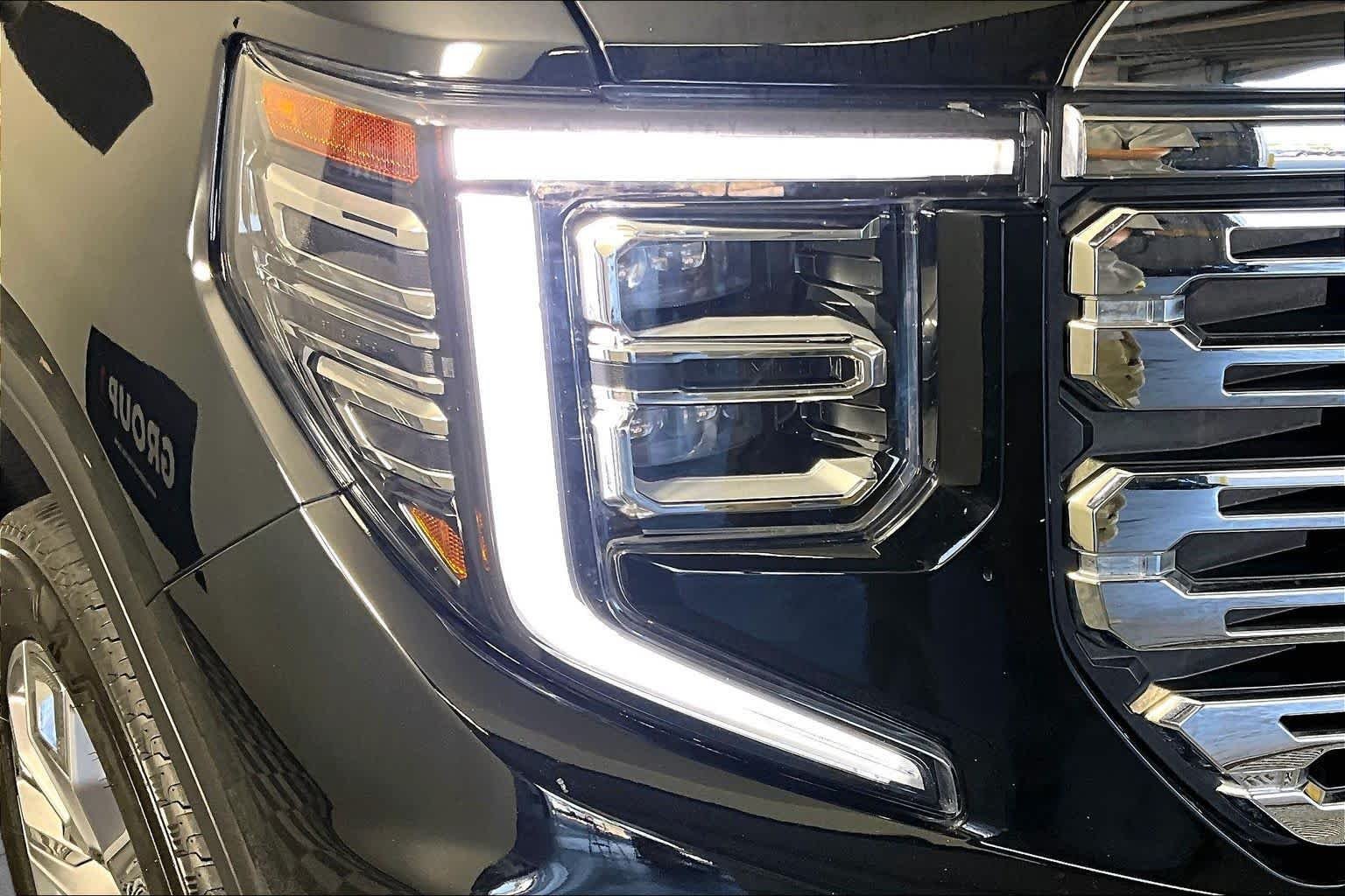 Used 2025 Onyx Black GMC Denali image 27